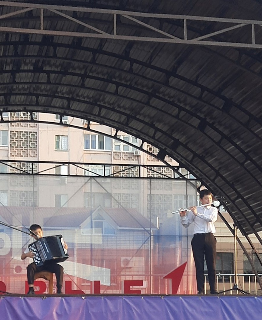 8 июля - День семьи, любви и верности! Котинов Дмитрий и Котинов Антоний выступили на мероприятии, посвященном этому празднику на Площади Победы (7 микрорайон).